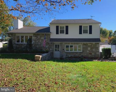 560 Churchville Ln, Holland, PA, 18966