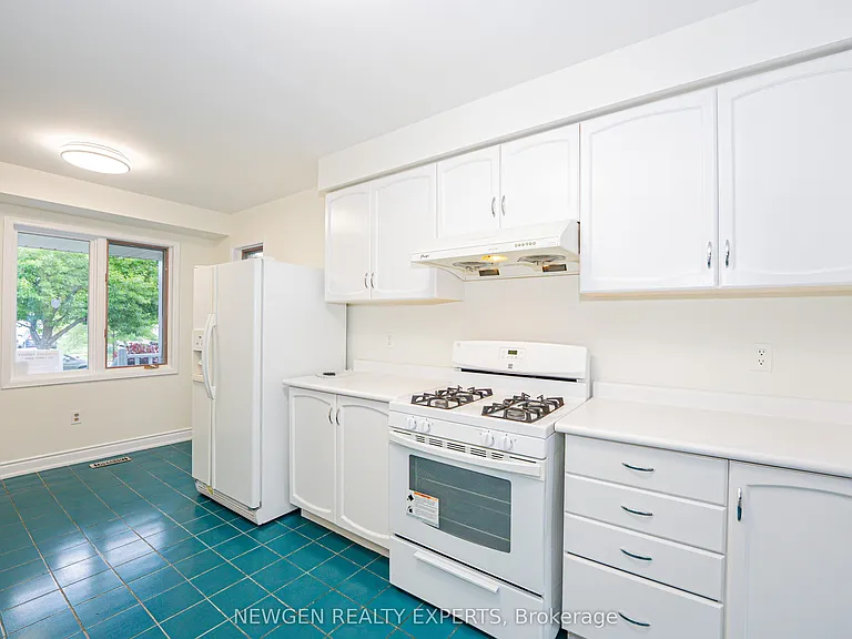 2878 Rainwater Dr — Photo 11