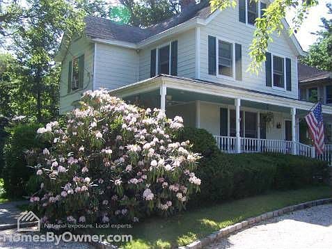 1st image of 15 Dickerson Ave