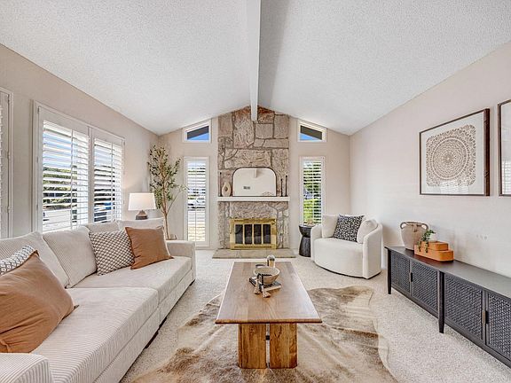 3rd image of 51 San Carlos Way