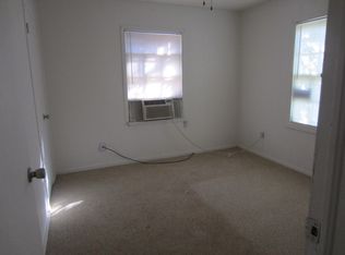 137 W Orchard St, Clute, TX 77531