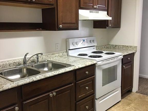 5th image of 5655 Liddell Ln