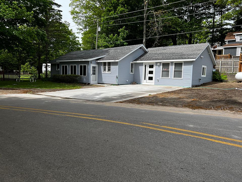 1st image of 4743 S Scenic Dr