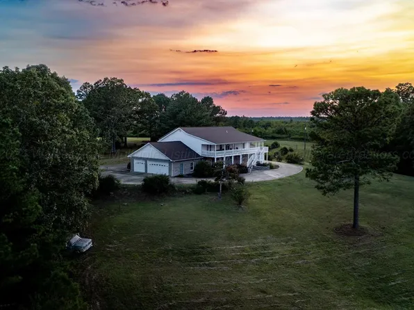 2206 Bird Farm Rd, Jasper, AL 35503