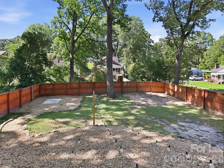 525 W 3rd Ave — Photo 22