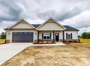 208 Shepherds Field Dr, Pikeville, NC 27863