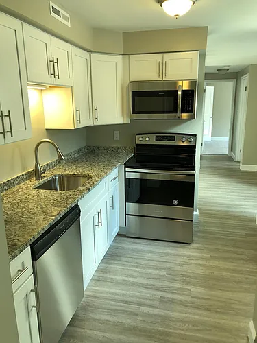 614 Englewood Ave #7 Photo 1