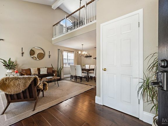 3rd image of 8010 Mammoth Drive