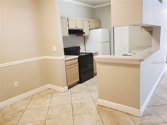 2nd image of 5620 Pinnacle Heights Cir APT 205
