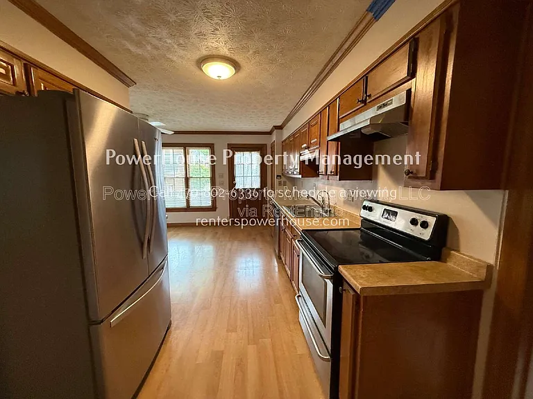 3209 Henderson Walk — Photo 4