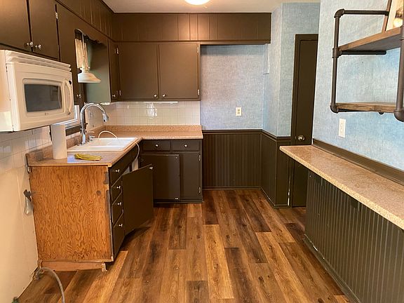 5th image of 624 S Placida Ave