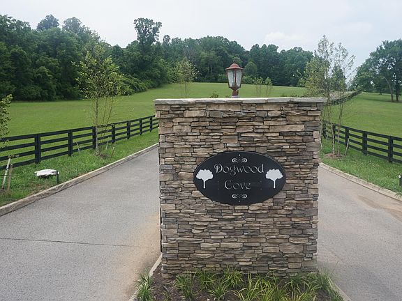 2nd image of Dogwood Cove Dr