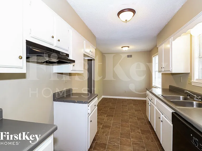 6684 Elmore Rd — Photo 7