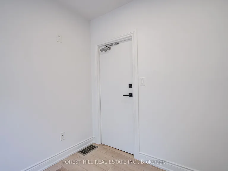 85 Vaughan Rd #5 — Photo 8