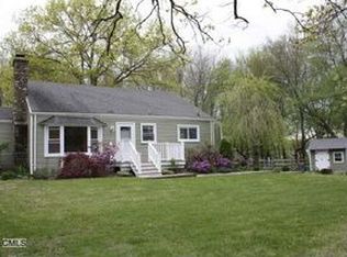 46 High Bridge Rd, Sandy Hook, CT 06482