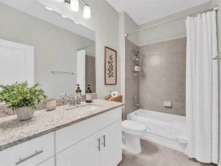 2049 Bonito Way — Photo 34
