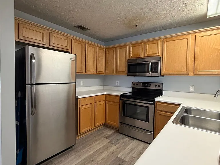 1114 S College St #1201 — Photo 6