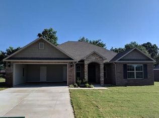 1151 Brigade Blvd, Prairie Grove, AR 72753