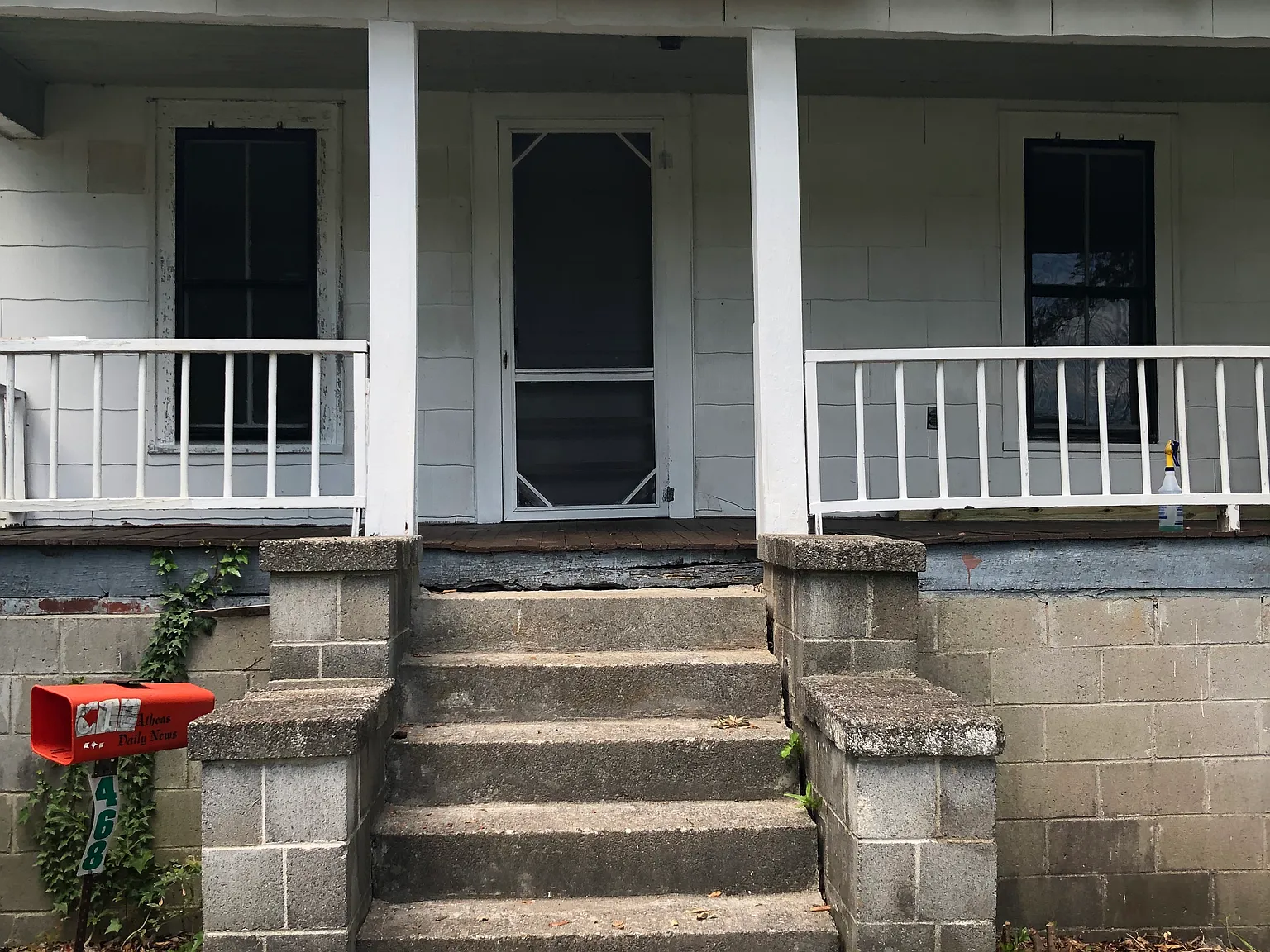 3 bed, 1143 sqft, $1,100 — Photo 2