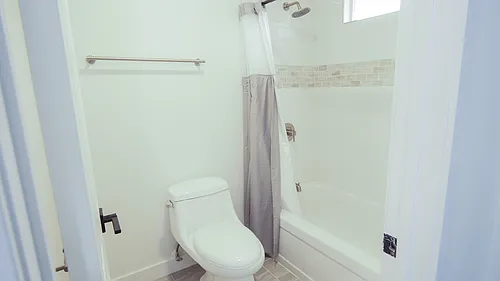 2810 H St Photo 1