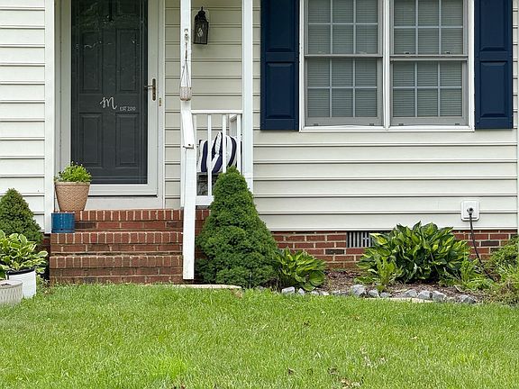 3rd image of 25 Canton Ln