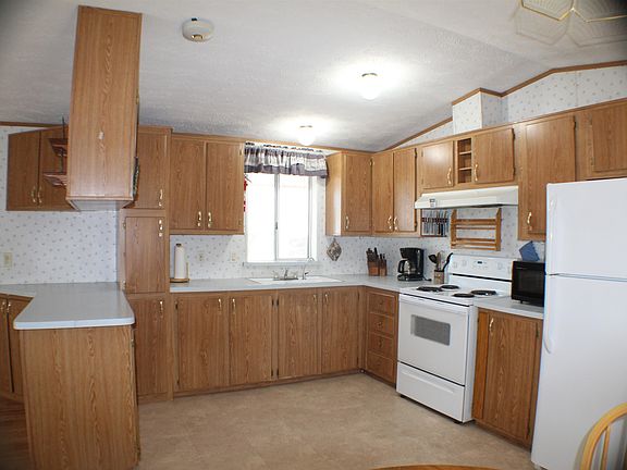 3rd image of 5140 E 33rd Ln