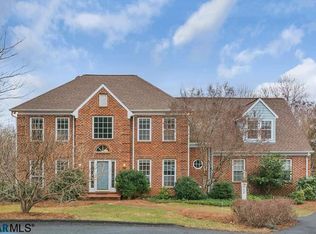 60 Birch Ln, Charlottesville, VA 22911
