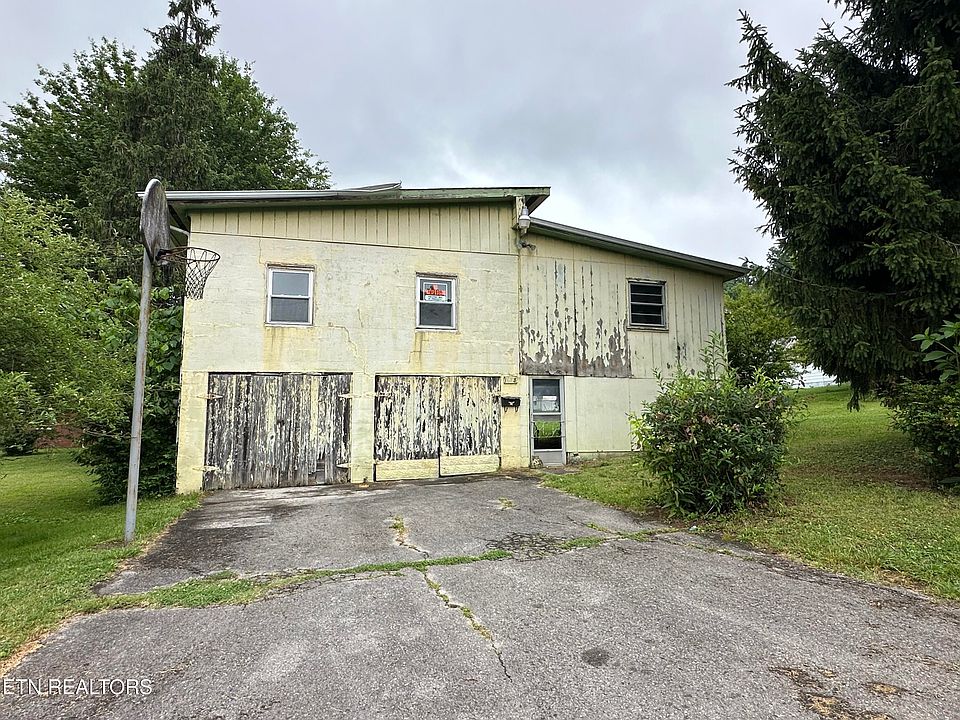 1st image of 1688 Ridgeway Dr