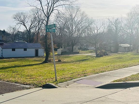 3rd image of 0 N 1st St