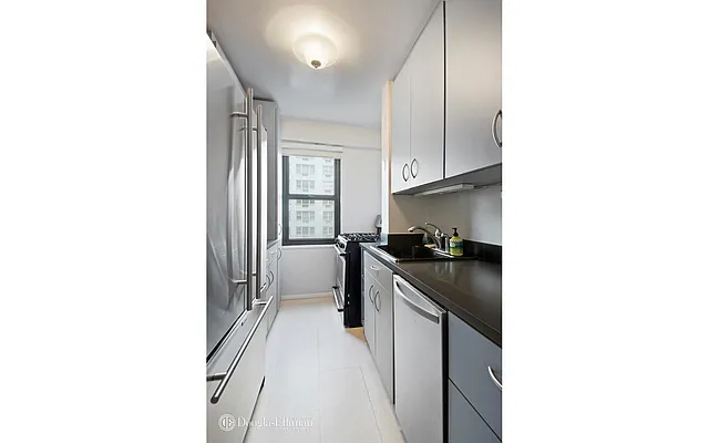 Rented by Douglas Elliman | media 11