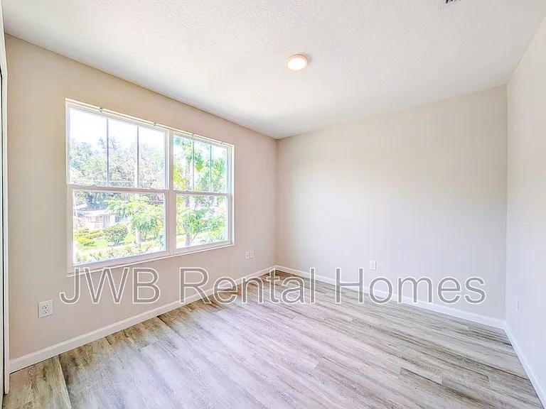 8730 Berry Ave — Photo 7