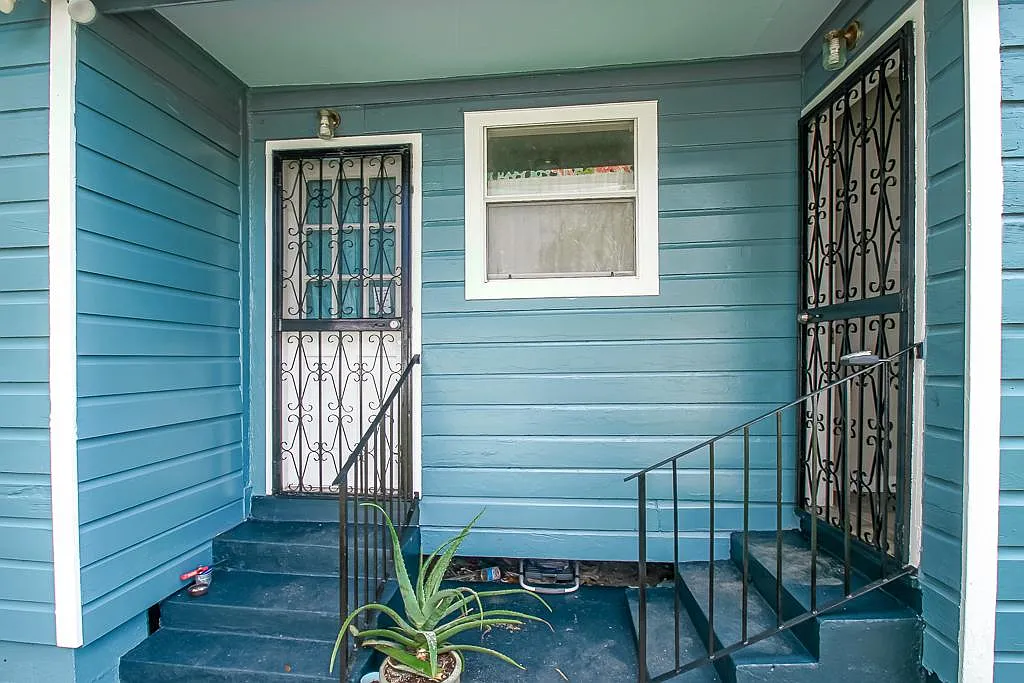 2 bed, 1100 sqft, $1,300 — Photo 4