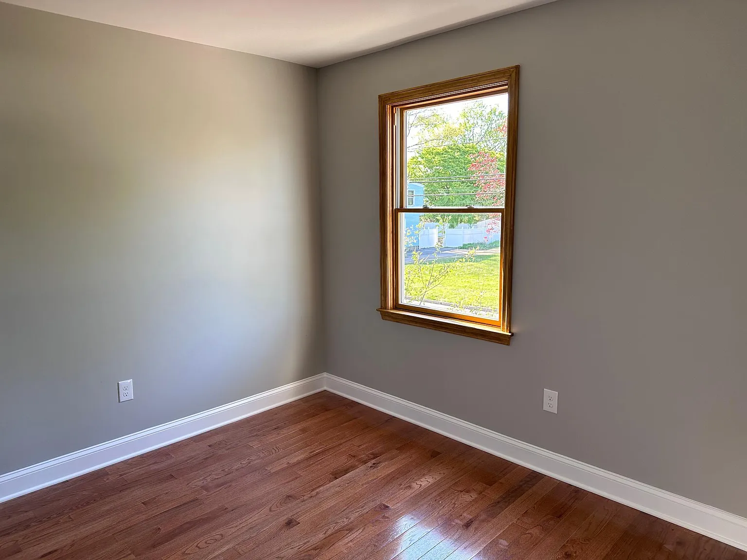 670 Huff Ave — Photo 3