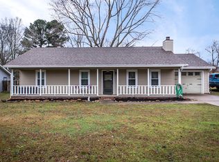 304 Honeysuckle Ln, Cabot, AR 72023