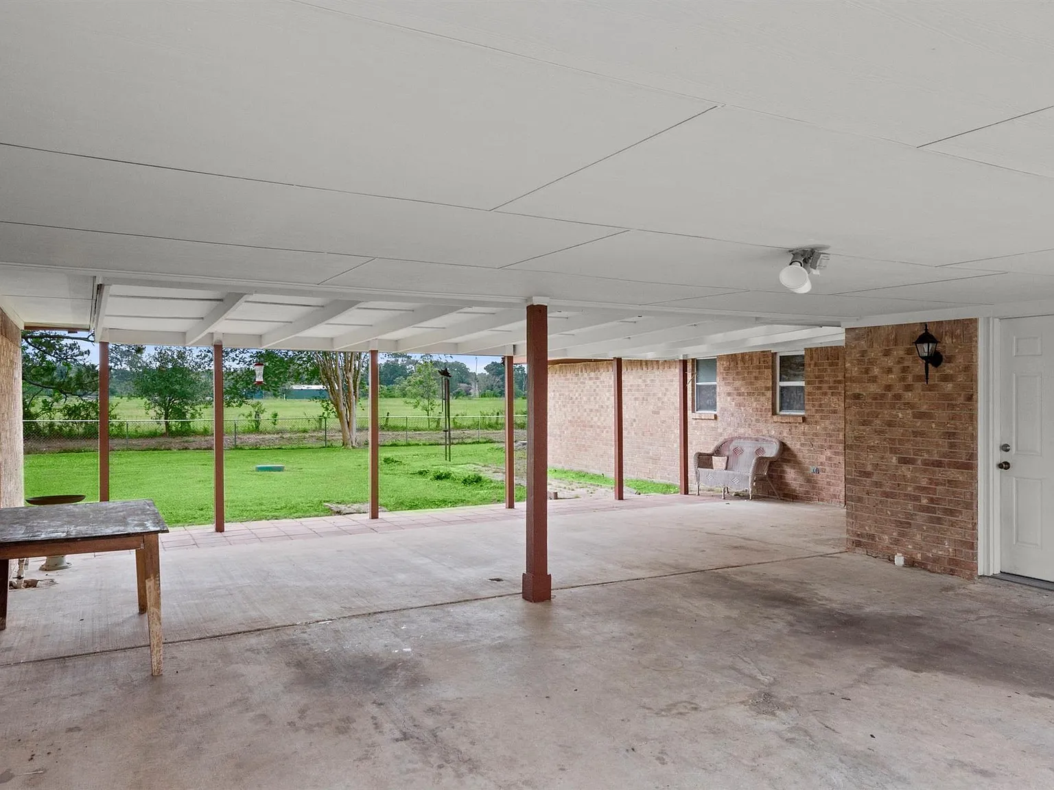 3 bed, 2.0 bath, 1611 sqft, $2,300 — Photo 4