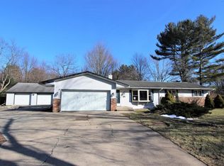 5718 Davis Rd, Norton Shores, MI 49441