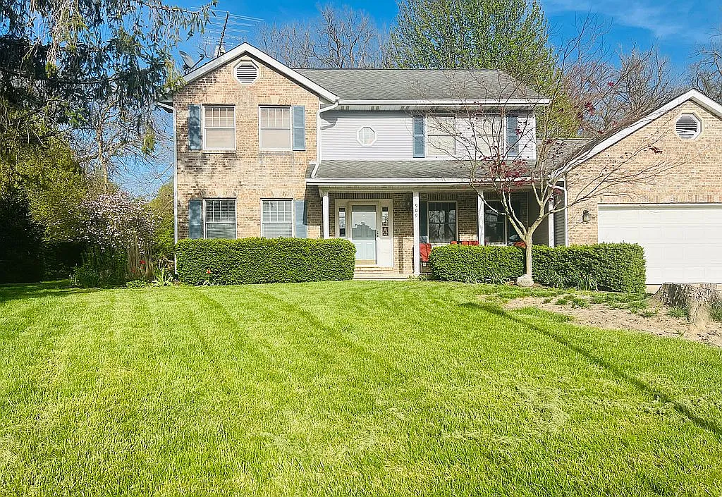 909 Canterbury Trl photo 1