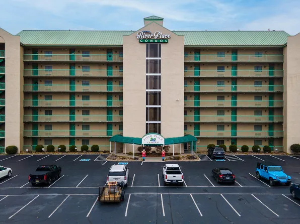 3215 N River Rd #503, Pigeon Forge, TN 37863
