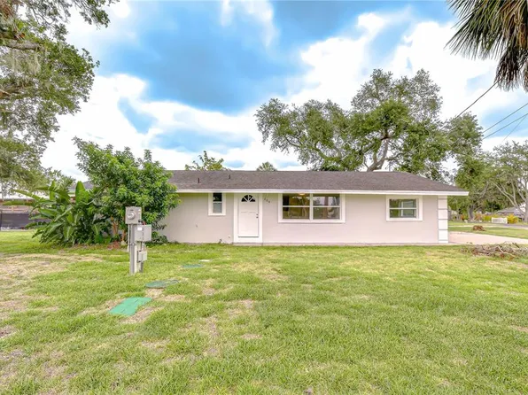 204 7th St SW, Ruskin, FL 33570