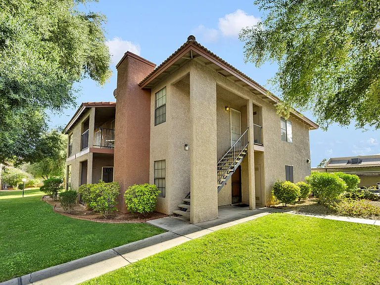 5576 W Rochelle Ave #24C24C — Photo 1