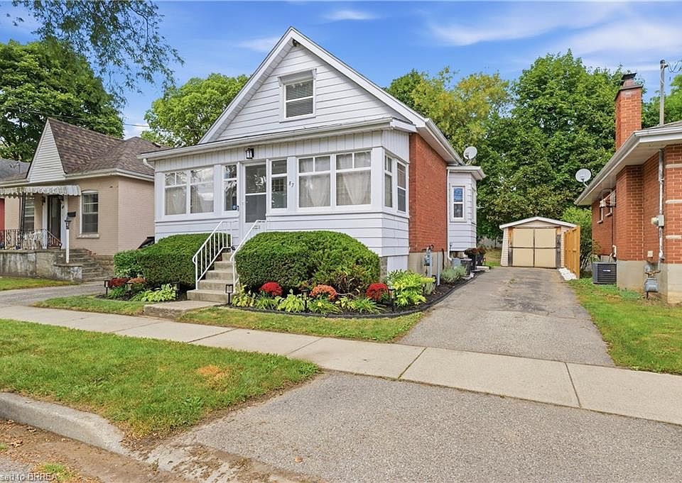 1st image of 87 Strathcona Ave