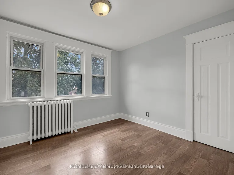 35 Bayfield Ave — Photo 18