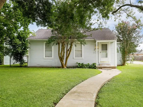 1431 W 7th St, Freeport, TX 77541