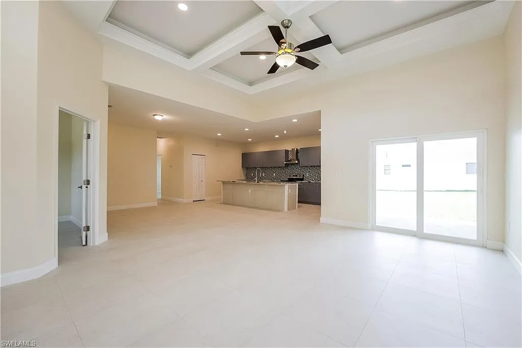 3 bed, 3.0 bath, 1803 sqft, $2,350 — Photo 2