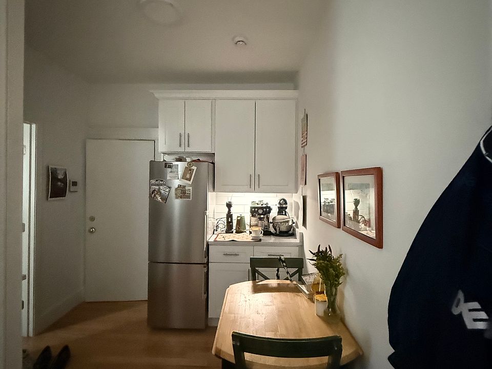 1st image of 149 Park Dr APT 21