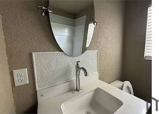 223 Sheila Dr — Photo 7