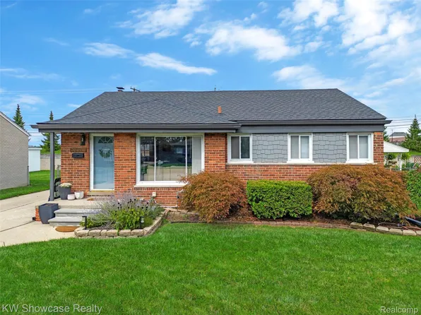 29896 Orangelawn St, Livonia, MI 48150