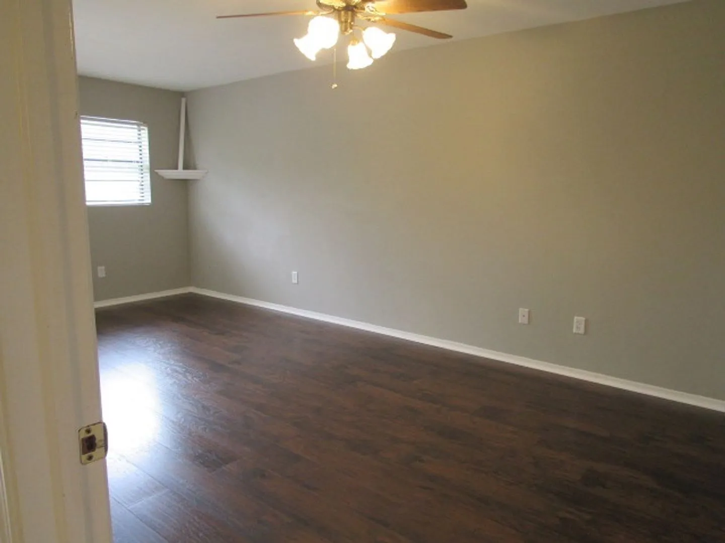 2 Bedroom 2 Bath Condo in Forest Village — Photo 4