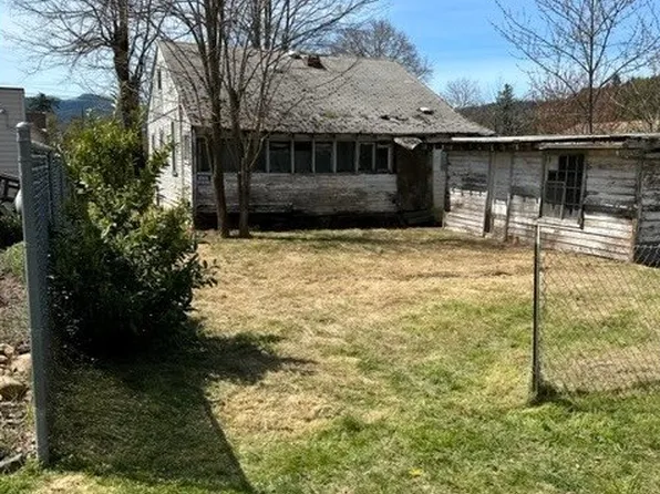 76375 Lilac Ln, Oakridge, OR 97463