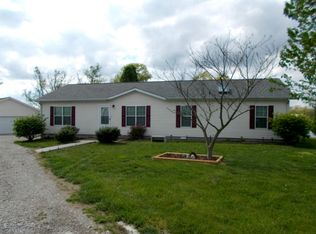 5395 Waterway Dr, Pinckneyville, IL 62274